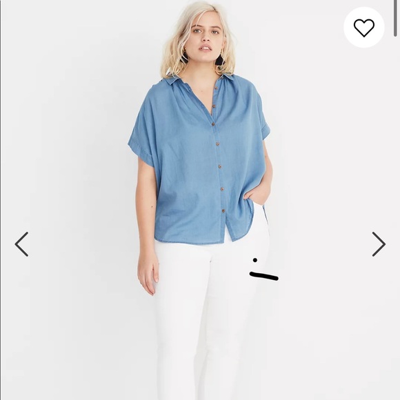Madewell Tops - EUC Madewell Chambray Short Sleeve Shirt
